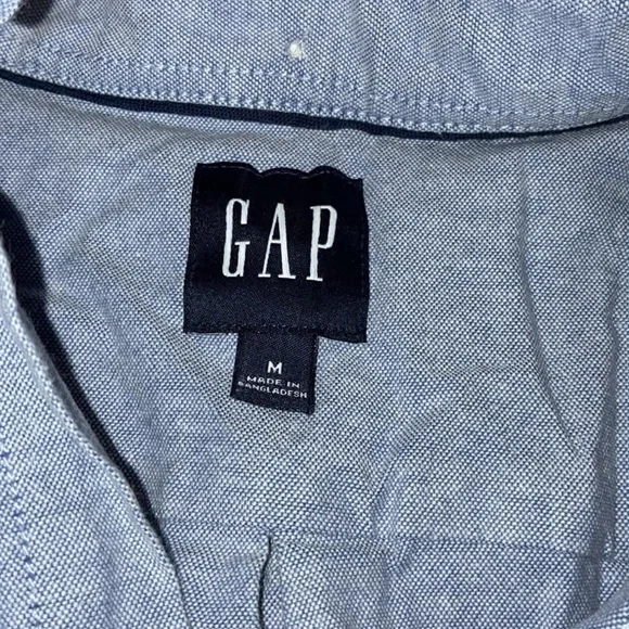 GAP Light Blue Button-Down Shirt - Picture 2 of 3